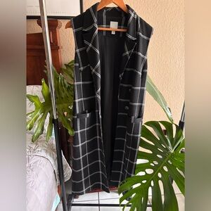 Halogen Black and White Checkered Sleeveless Vest